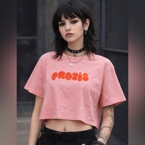 Prozis Cropped T-Shirt Pink Coral Bubble Logo Graphic Tee Women’s Size M